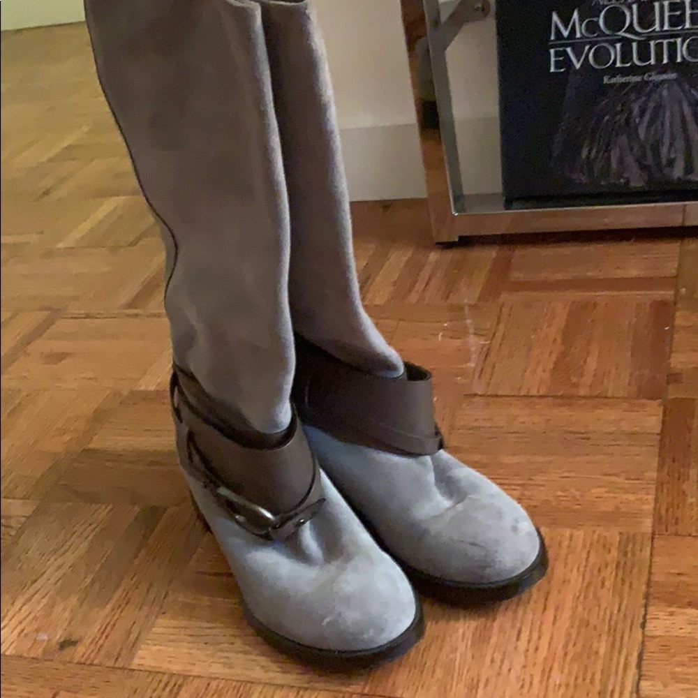 Reed Krakoff gray boots with buckle